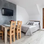 Na Mieczowej 2f Homestay